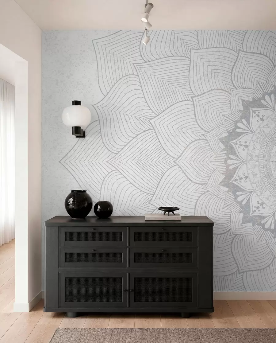 murales de pared Mandala redondo, papel pintado para espacio de yoga o para armonizar el espacio personal. Mandala mural en tonos grises sobre fondo heterogéneo texturado w01088v2