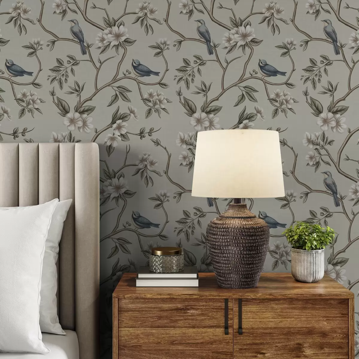 Papel pintado Ramas con pájaros y flores blancas sobre un fondo delicado a00303