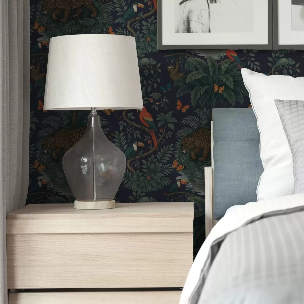 Papel pintado Selva tropical con leopardo, leopardo, loros y mariposas a00388 Papel pintado Selva tropical con leopardo, leopardo, loros y mariposas a00388