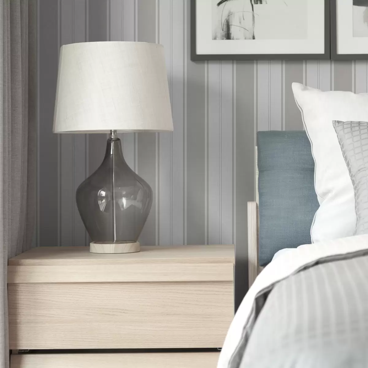 Papel pintado Clásicas rayas verticales en tonos grises claros a00517v1 Papel pintado Clásicas rayas verticales en tonos grises claros a00517v1