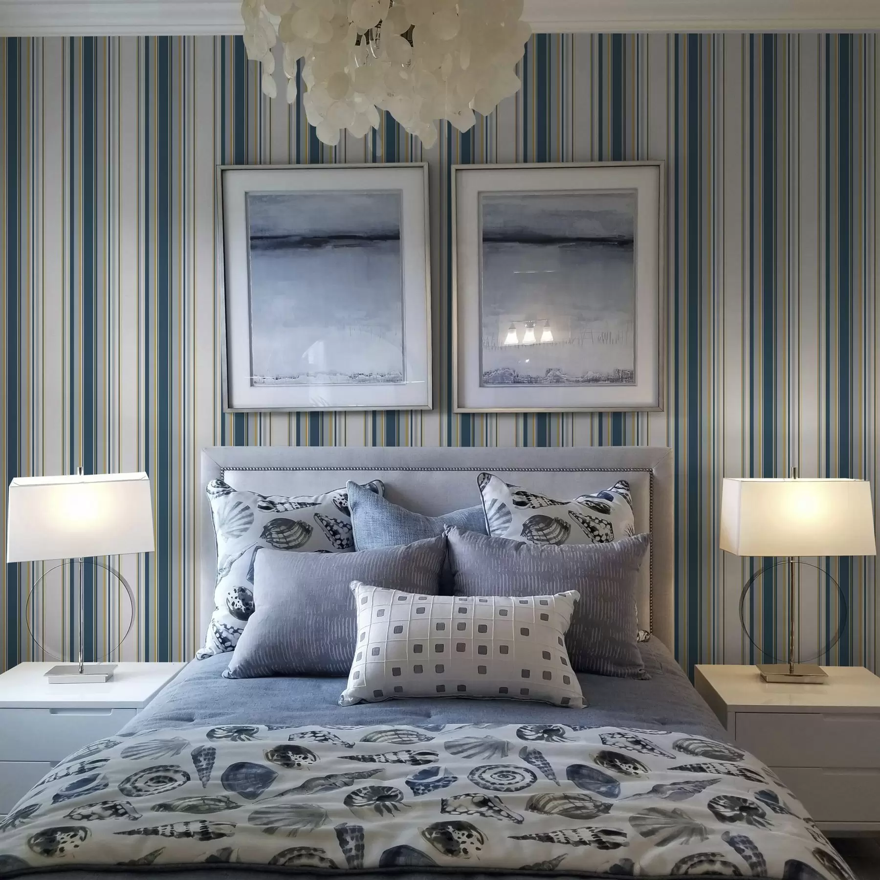 murales de pared Rayas azules y amarillas en contraste sobre fondo blanco a00566