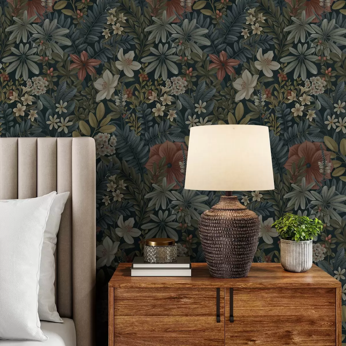 Papel pintado Fondo oscuro con densas flores y hojas en tonos cálidos a00678