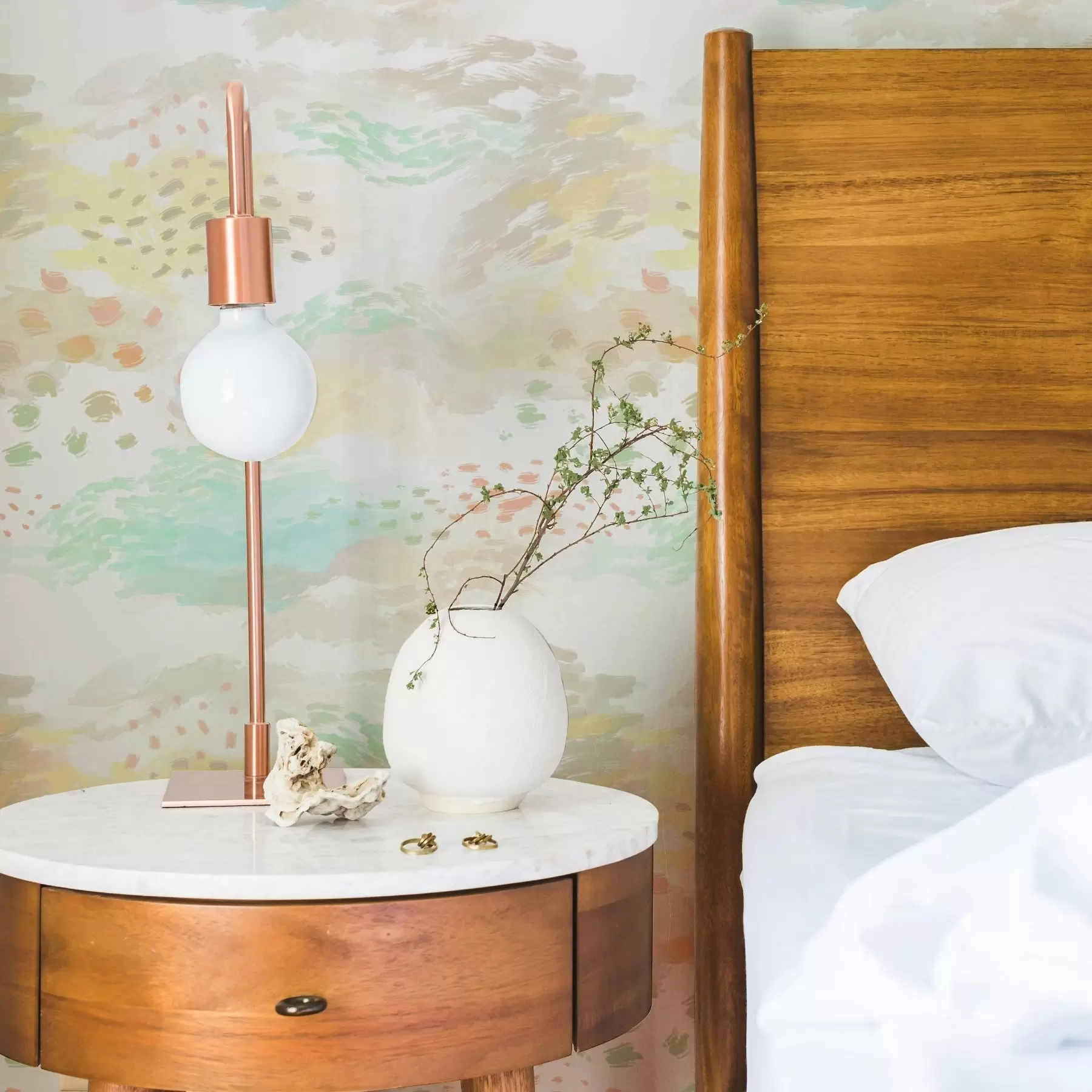 murales de pared Pinceladas ligeras en tonos pastel sobre un fondo casi blanco a00999