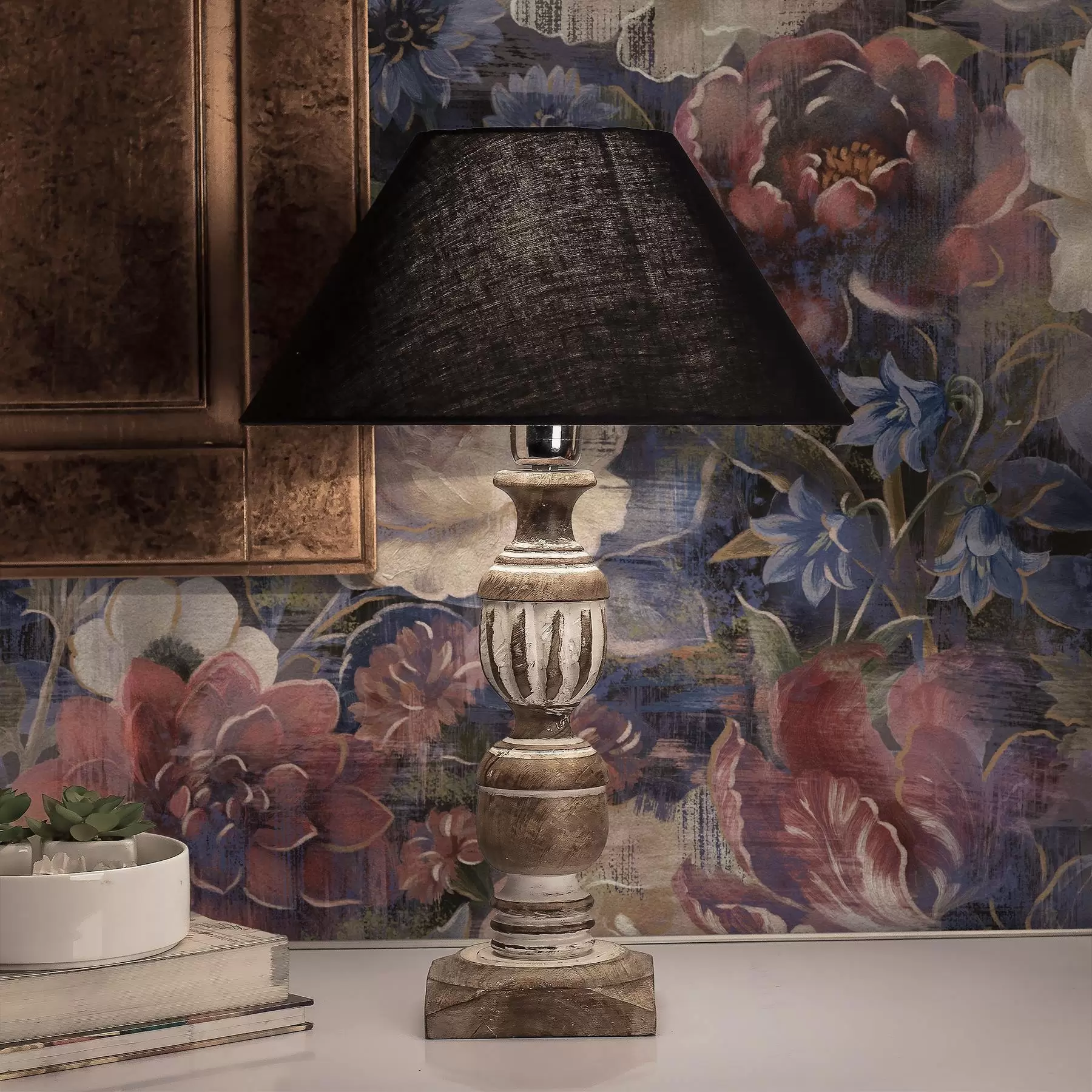 murales de pared Ramo pictórico de flores grandes sobre fondo índigo intenso a01021