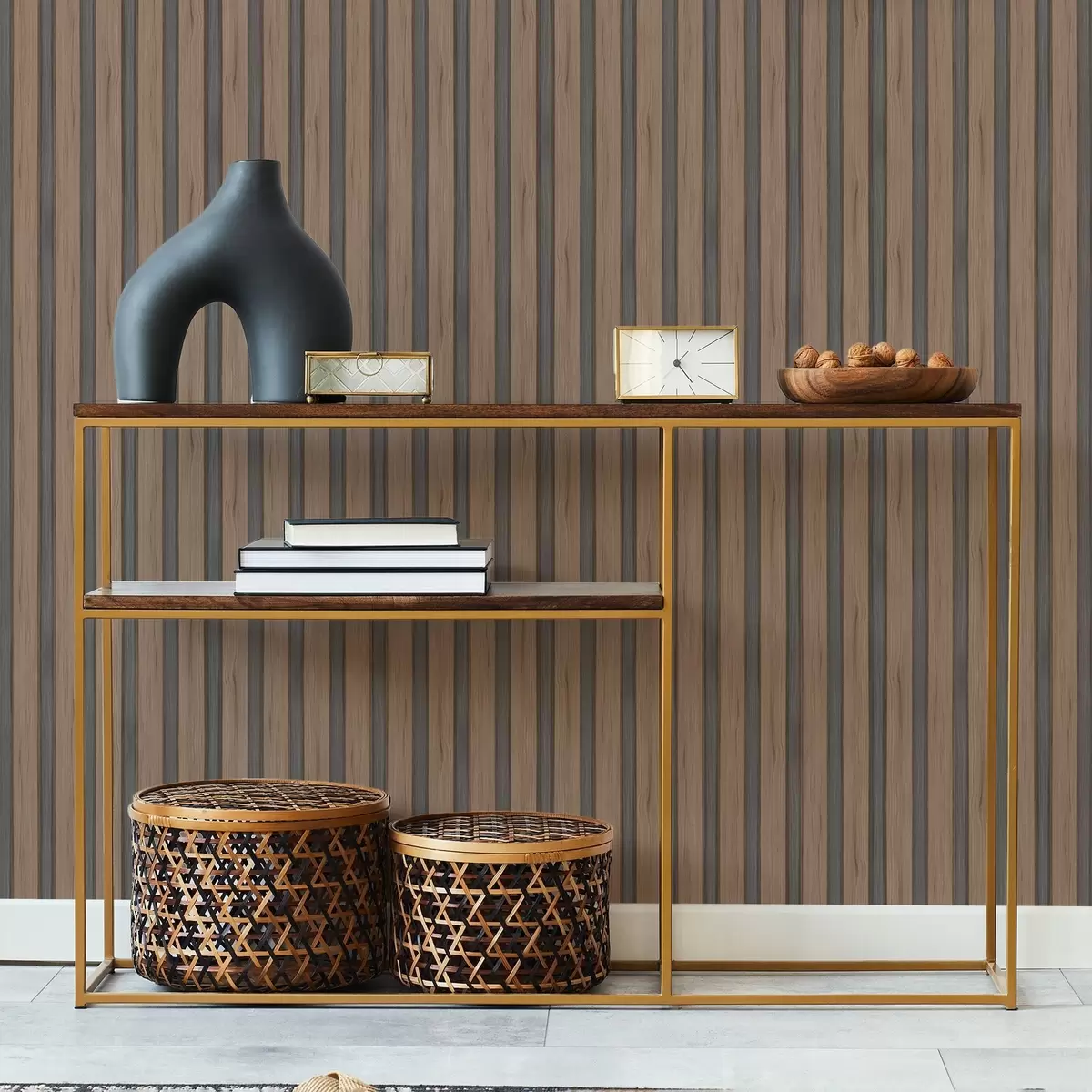 Papel pintado Lamas verticales de madera con inserciones oscuras a01054