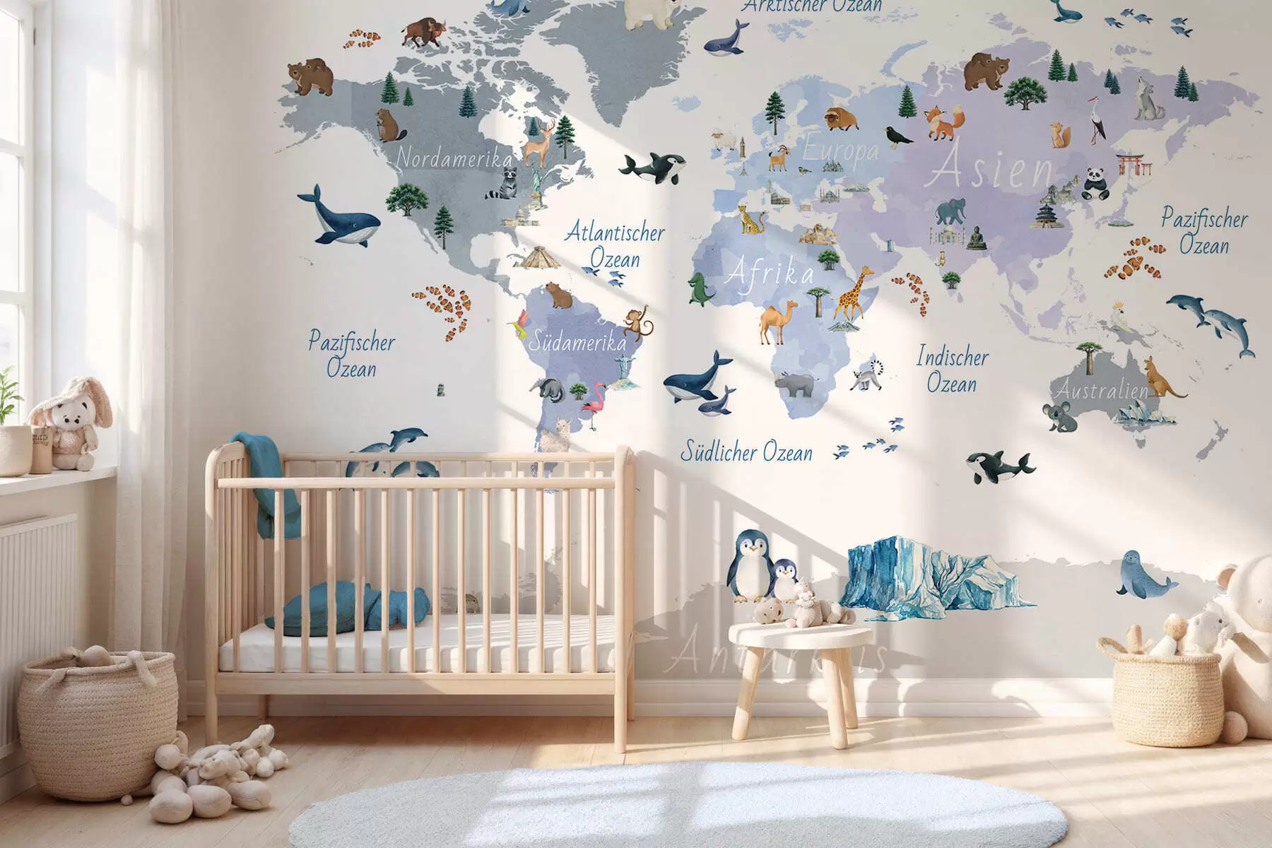 murales de pared Un mapa azul de estilo acuarela en el que aparecen animales, plantas y elementos arquitectónicos. Etiquetas en alemán c00009dev1