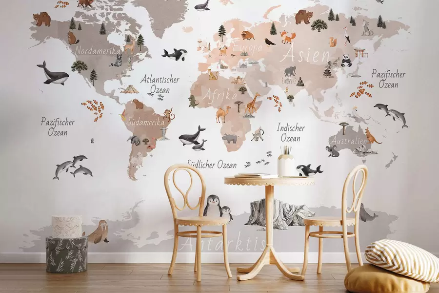 murales de pared Un mapa en tonos beige, con un estilo de acuarela, en el que aparecen animales, plantas y elementos arquitectónicos. Las leyendas están en alemán. c00009dev3